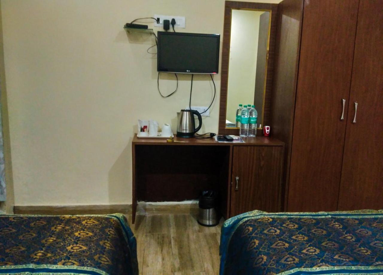 Dwivedi Hotels Palace On Steps Varanasi Exterior photo