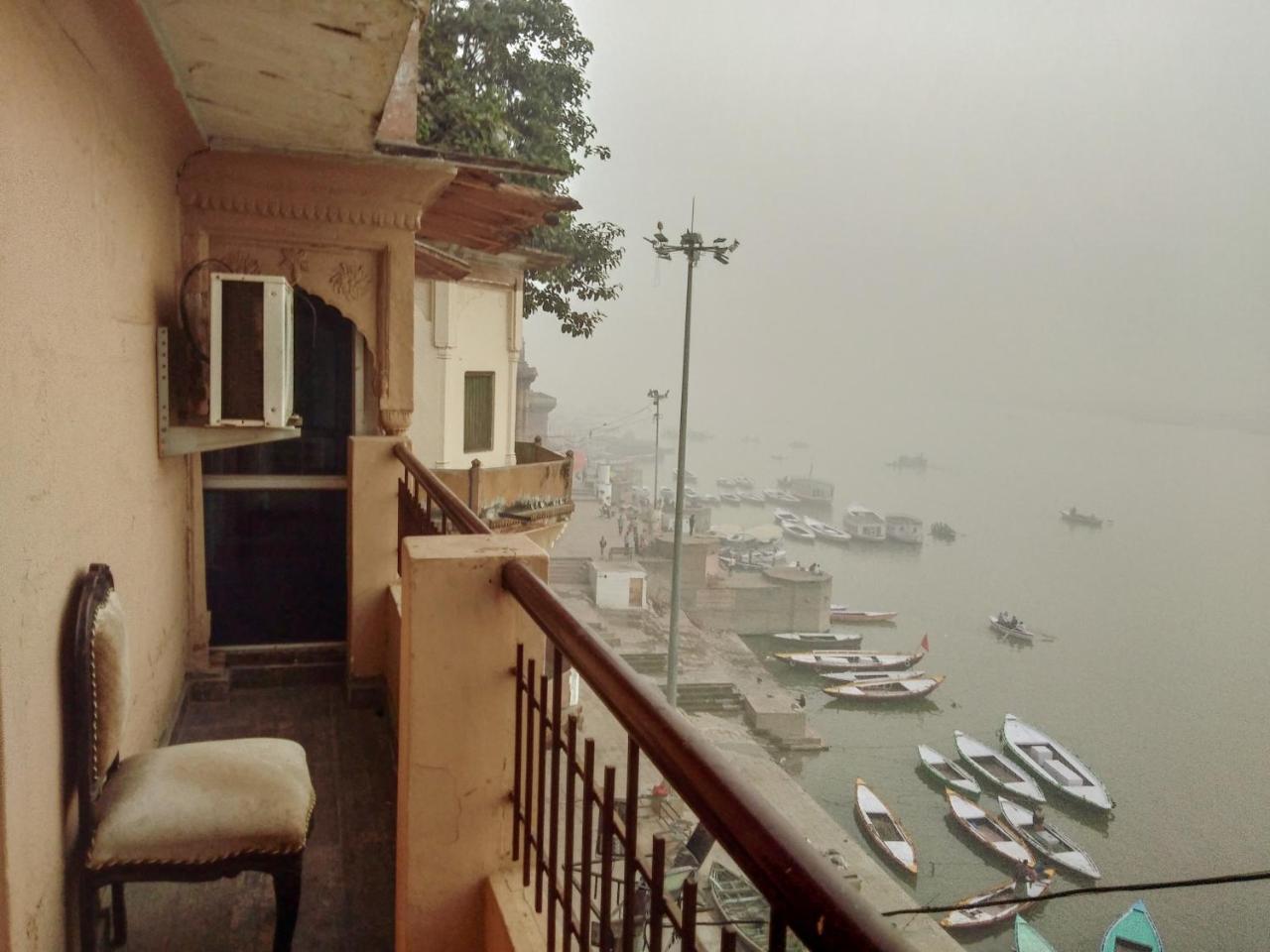 Dwivedi Hotels Palace On Steps Varanasi Exterior photo