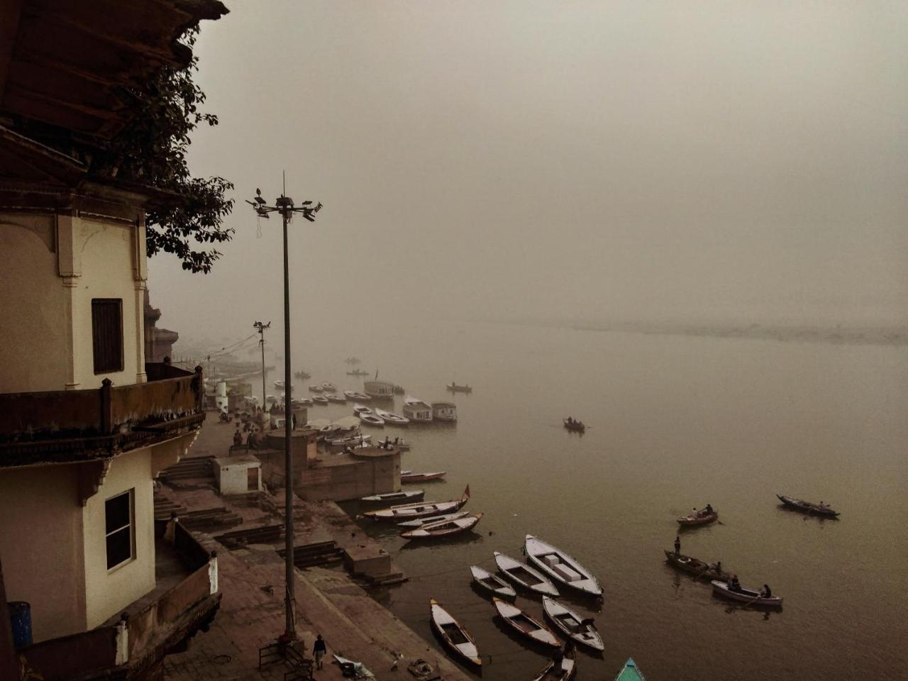 Dwivedi Hotels Palace On Steps Varanasi Exterior photo