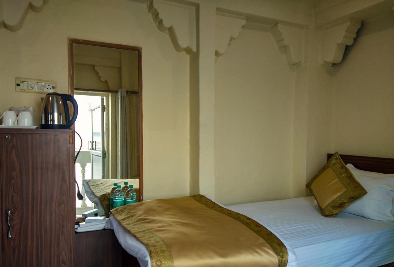 Dwivedi Hotels Palace On Steps Varanasi Exterior photo